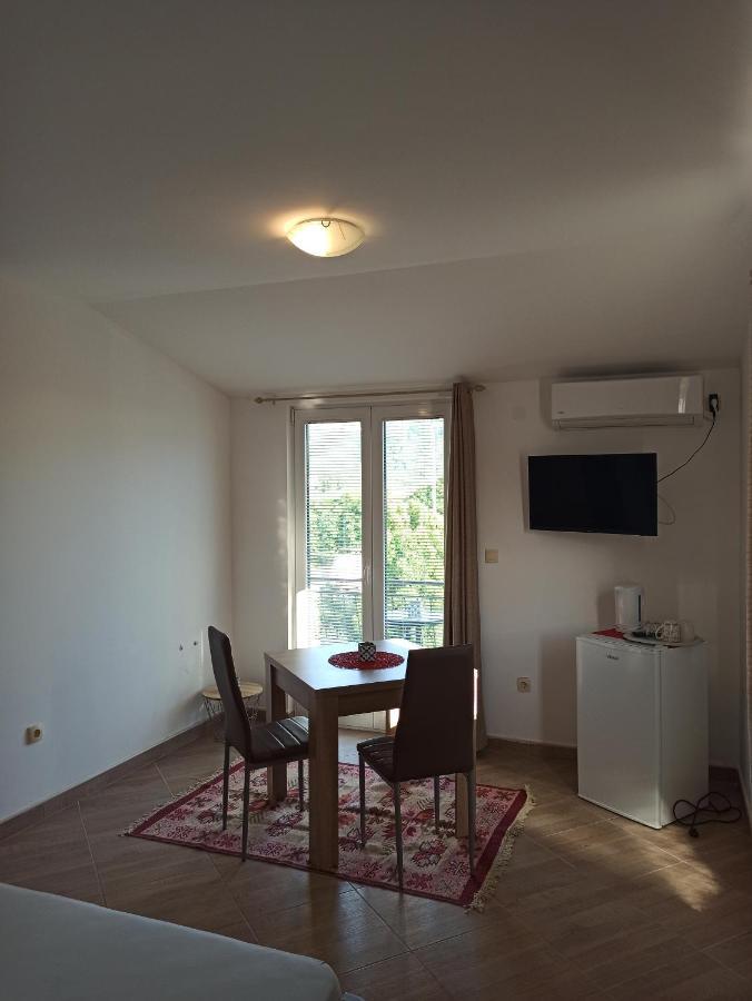 Lastva Holliday Rooms Budva Exterior photo