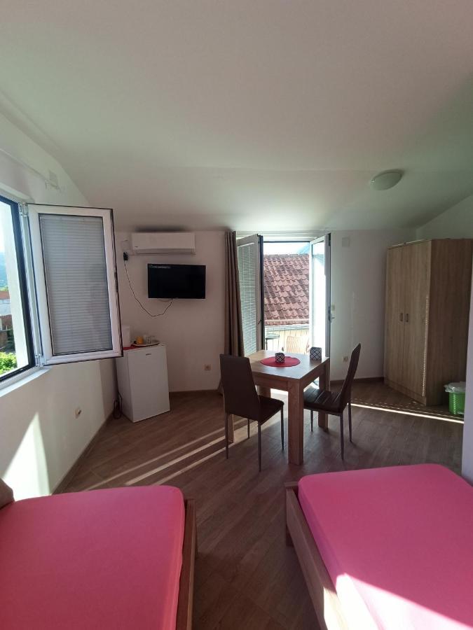 Lastva Holliday Rooms Budva Exterior photo