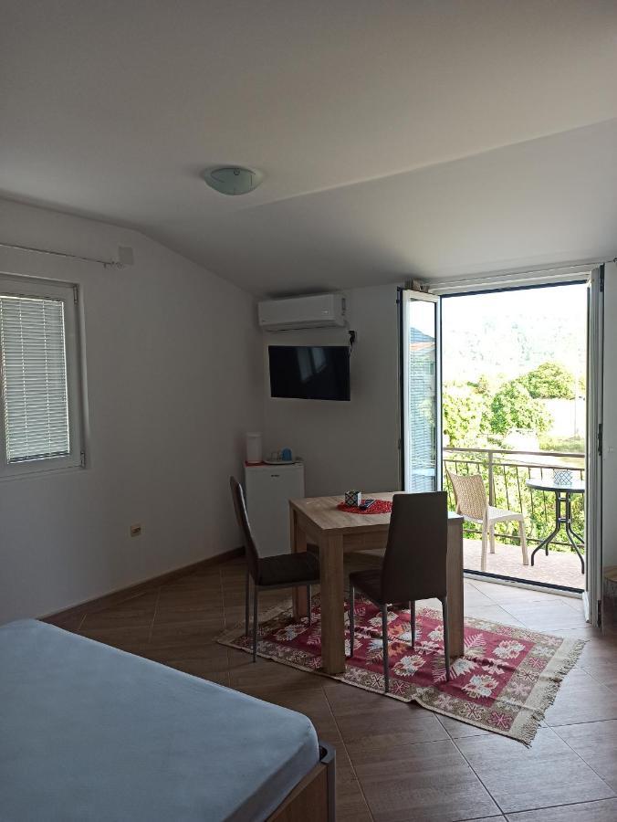 Lastva Holliday Rooms Budva Exterior photo